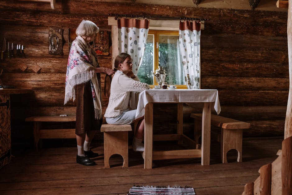 Сім’я переглядає архів і складає як зробити родинне дерево для збереження історії